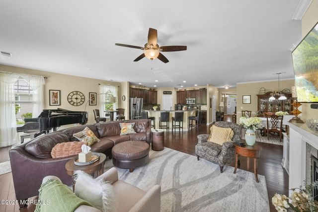 194 Wintergreen Drive, Manalapan, NJ 07726