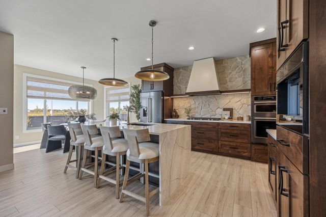 6833 Sunrise Point, Horace, ND 58047