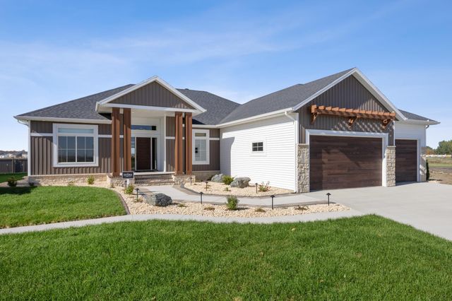 6833 Sunrise Point, Horace, ND 58047