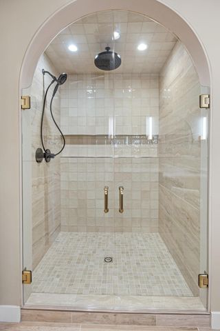 6833 Sunrise Point, Horace, ND 58047