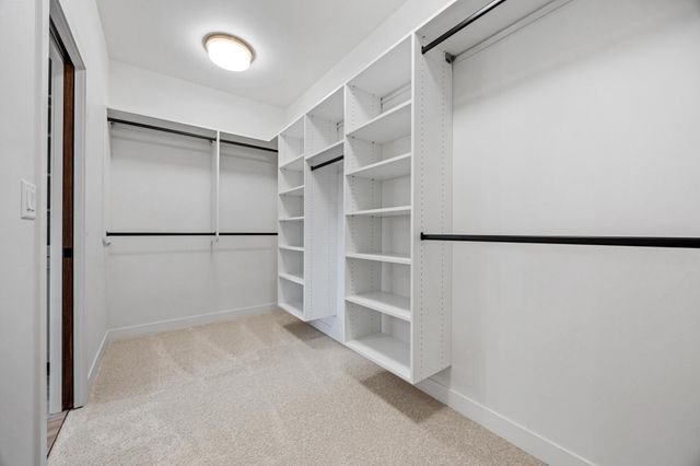 6833 Sunrise Point, Horace, ND 58047