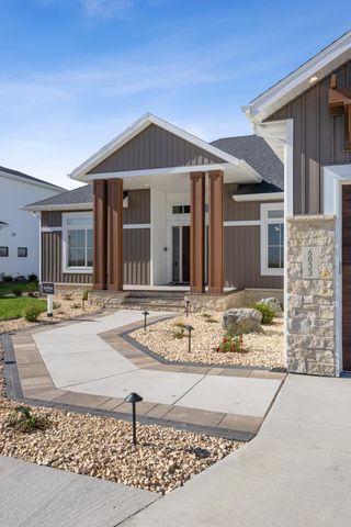 6833 Sunrise Point, Horace, ND 58047