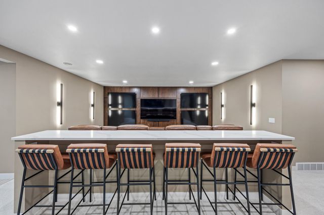 6833 Sunrise Point, Horace, ND 58047