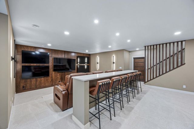 6833 Sunrise Point, Horace, ND 58047