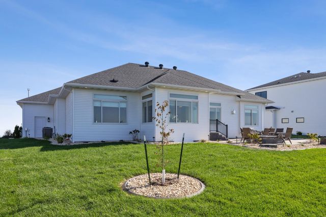 6833 Sunrise Point, Horace, ND 58047