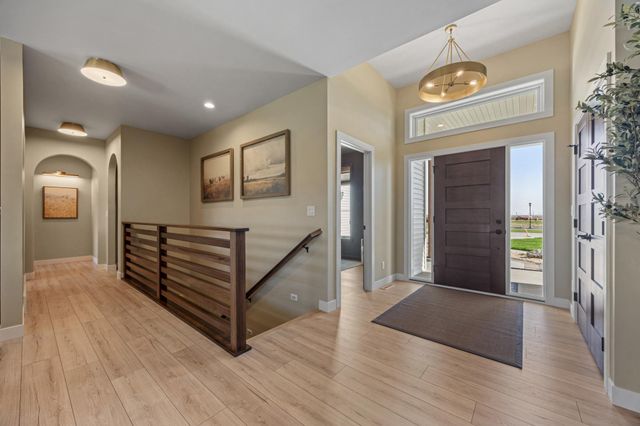 6833 Sunrise Point, Horace, ND 58047