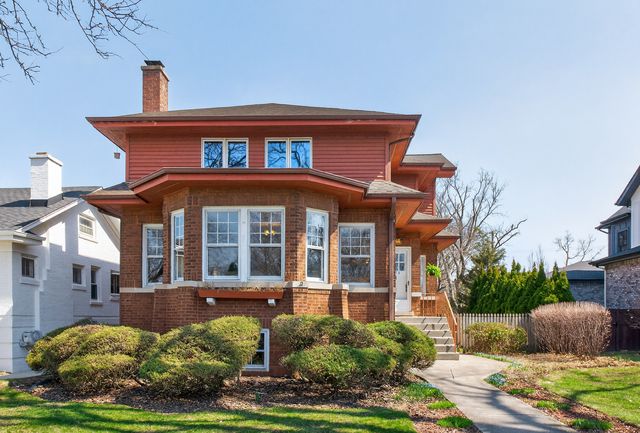 323 N Prospect Avenue, Park Ridge, IL 60068