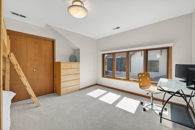 323 N Prospect Avenue, Park Ridge, IL 60068