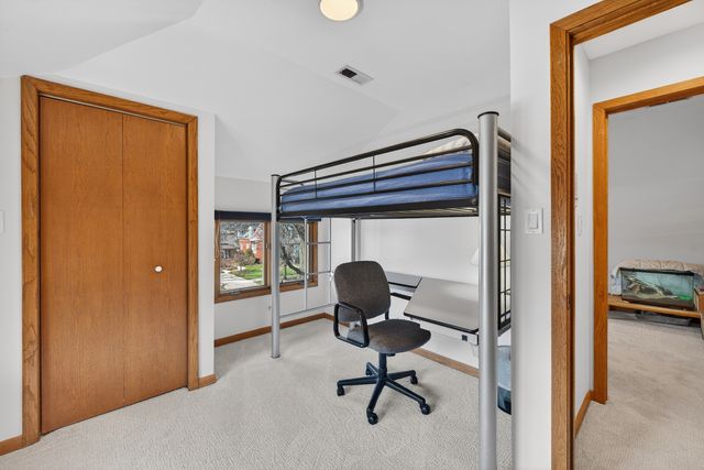 323 N Prospect Avenue, Park Ridge, IL 60068