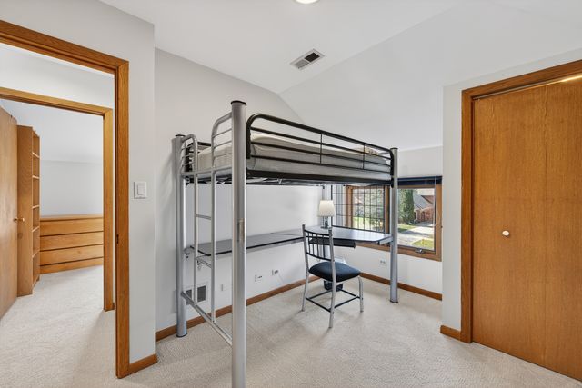 323 N Prospect Avenue, Park Ridge, IL 60068