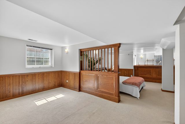 323 N Prospect Avenue, Park Ridge, IL 60068