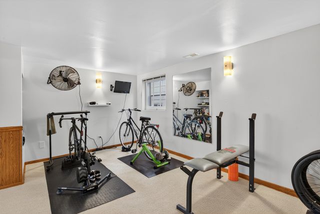 323 N Prospect Avenue, Park Ridge, IL 60068