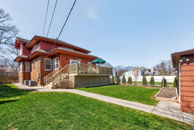 323 N Prospect Avenue, Park Ridge, IL 60068