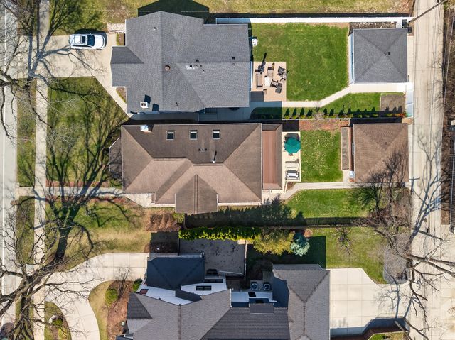 323 N Prospect Avenue, Park Ridge, IL 60068