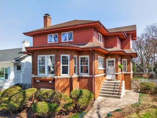 323 N Prospect Avenue, Park Ridge, IL 60068