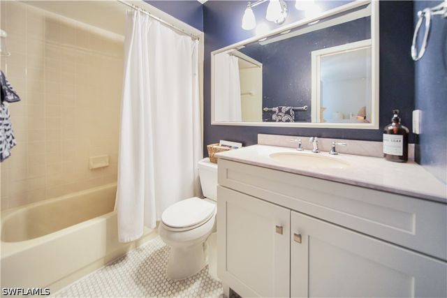 2058 Arbour Walk CIR 3322, Naples, FL 34109