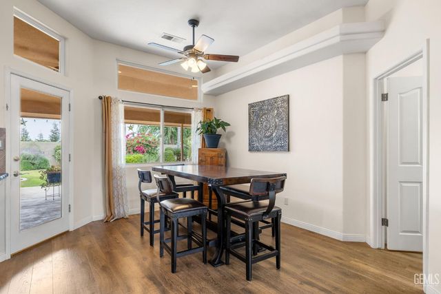 11208 Candlelight Court, Bakersfield, CA 93312