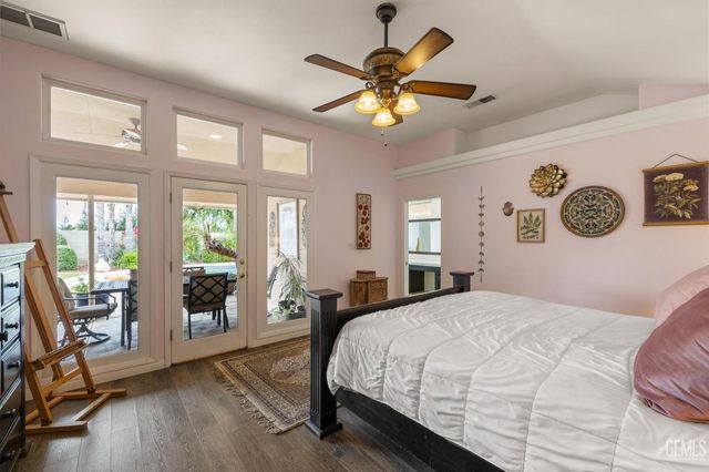 11208 Candlelight Court, Bakersfield, CA 93312