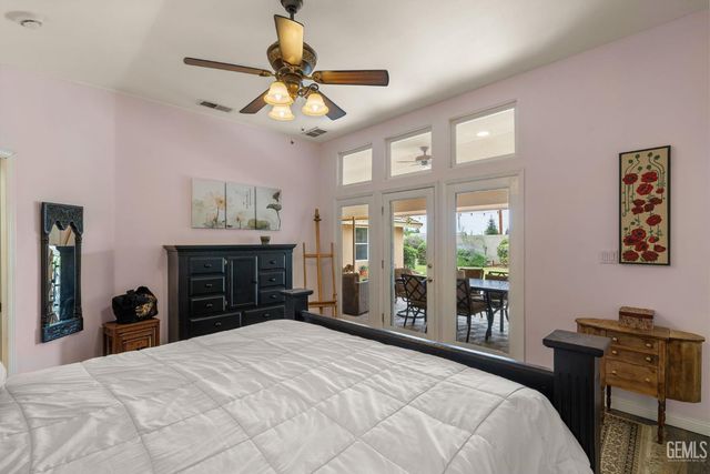 11208 Candlelight Court, Bakersfield, CA 93312