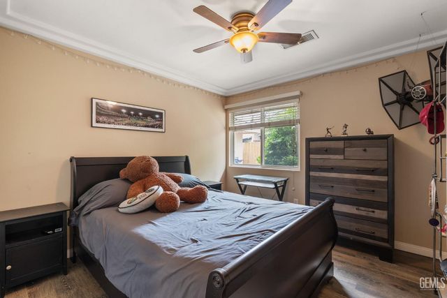 11208 Candlelight Court, Bakersfield, CA 93312