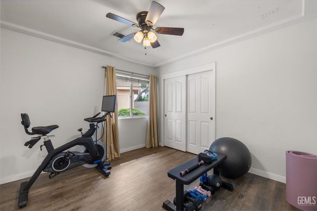 11208 Candlelight Court, Bakersfield, CA 93312