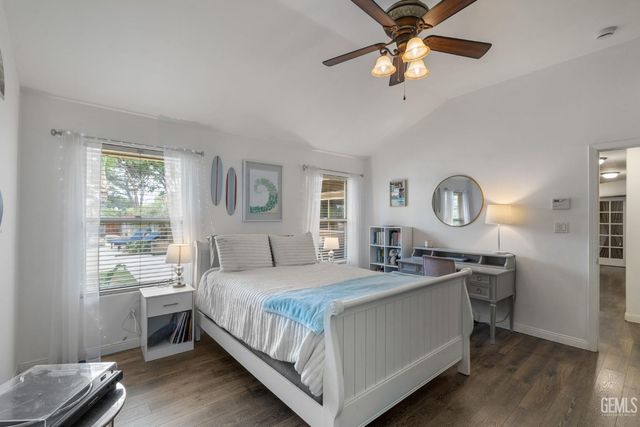 11208 Candlelight Court, Bakersfield, CA 93312