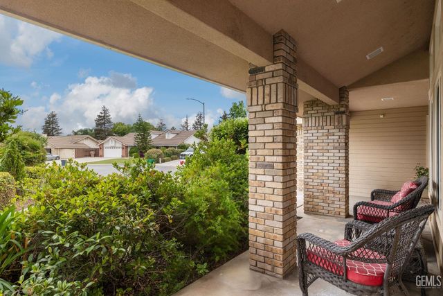 11208 Candlelight Court, Bakersfield, CA 93312