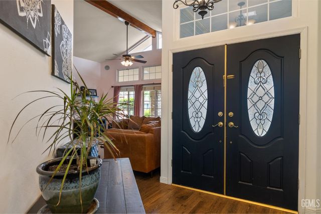 11208 Candlelight Court, Bakersfield, CA 93312