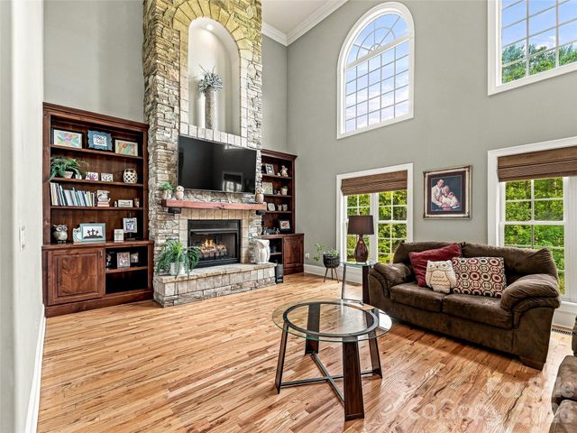 6 Sterling Run Drive, Fletcher, NC 28732