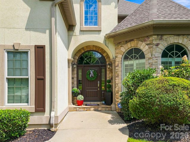 6 Sterling Run Drive, Fletcher, NC 28732