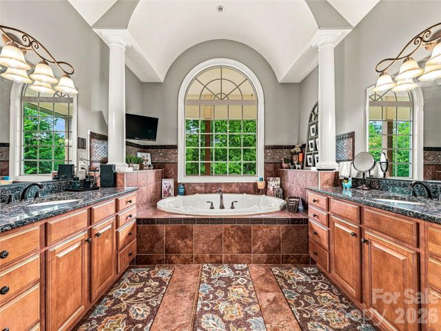 6 Sterling Run Drive, Fletcher, NC 28732