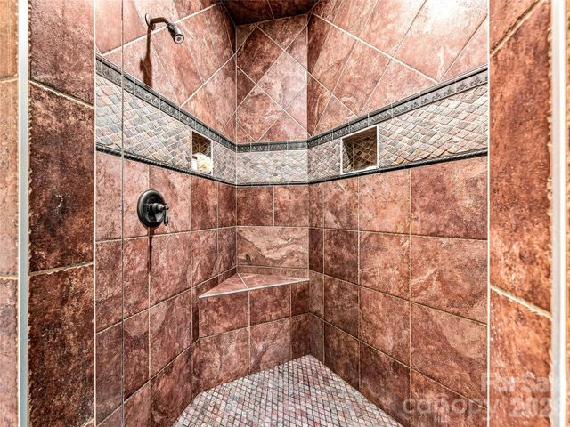 6 Sterling Run Drive, Fletcher, NC 28732