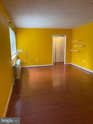 4721 1ST ST SW #101, Washington, DC 20032