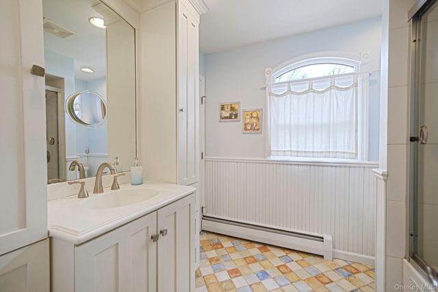 5 Donna Court, Selden, NY 11784