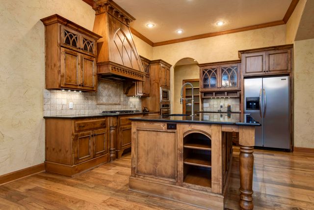 6116 S Danforth Avenue, Springfield, MO 65804