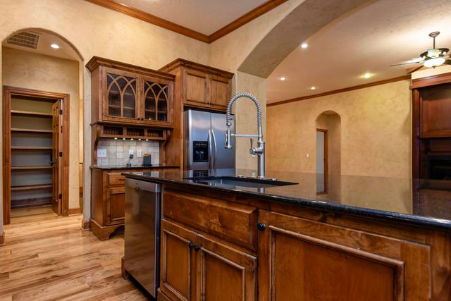 6116 S Danforth Avenue, Springfield, MO 65804