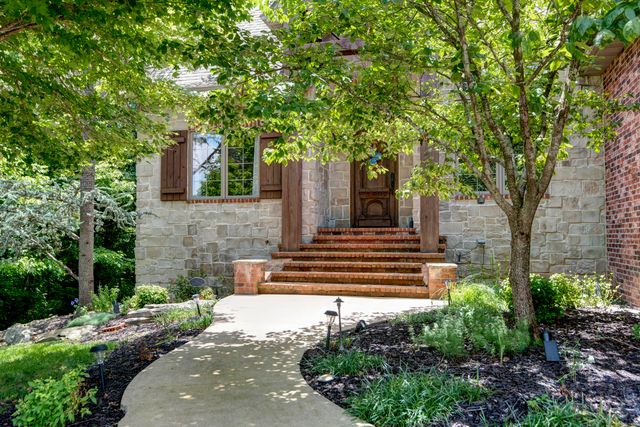 6116 S Danforth Avenue, Springfield, MO 65804