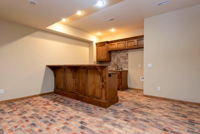 6116 S Danforth Avenue, Springfield, MO 65804
