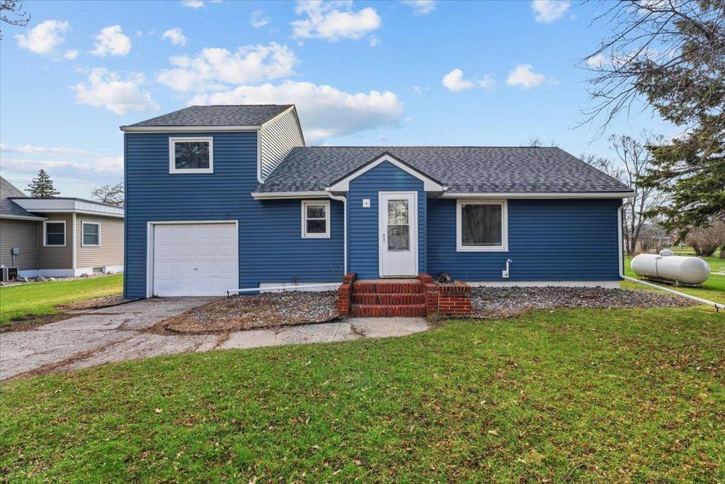 515 5th Street, Wyndmere, ND 58081 — exterior