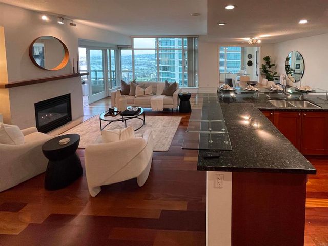 1199 Pacific Hwy 2501, San Diego, CA 92101