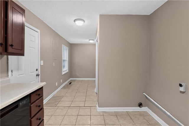 6014 Corona Avenue, Kansas City, KS 66102