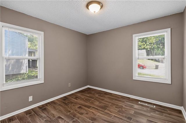 6014 Corona Avenue, Kansas City, KS 66102