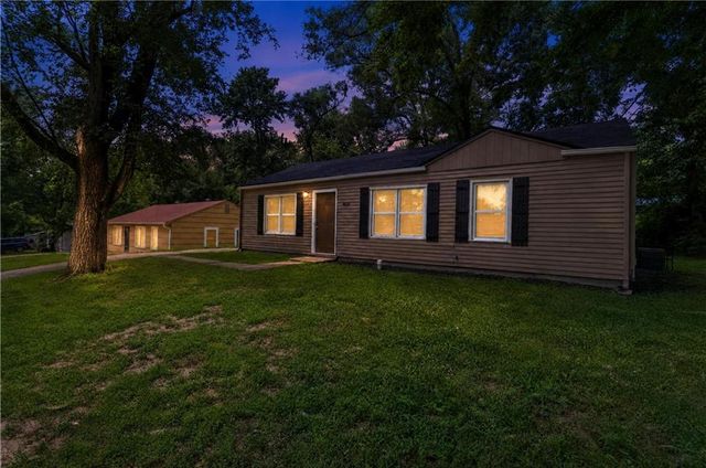 6014 Corona Avenue, Kansas City, KS 66102