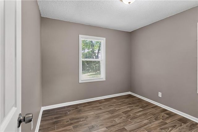 6014 Corona Avenue, Kansas City, KS 66102