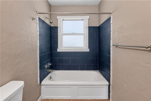 6014 Corona Avenue, Kansas City, KS 66102