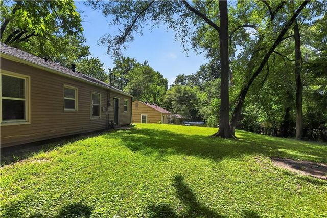 6014 Corona Avenue, Kansas City, KS 66102