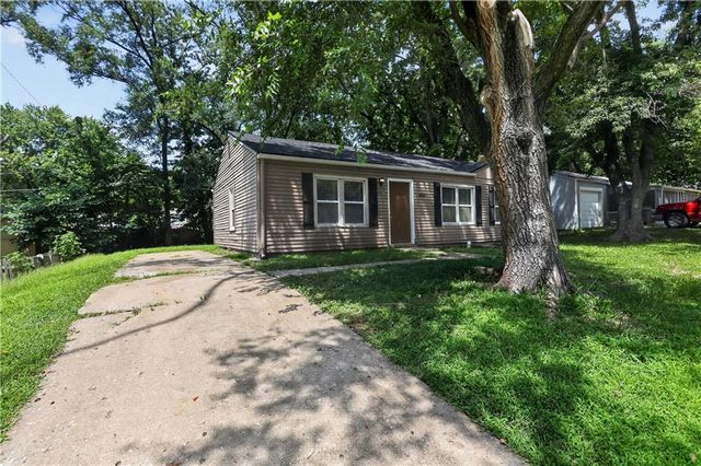 6014 Corona Avenue, Kansas City, KS 66102