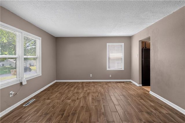 6014 Corona Avenue, Kansas City, KS 66102