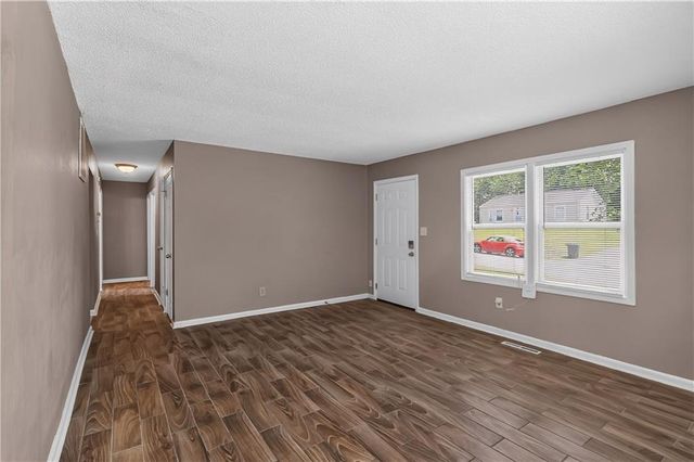 6014 Corona Avenue, Kansas City, KS 66102