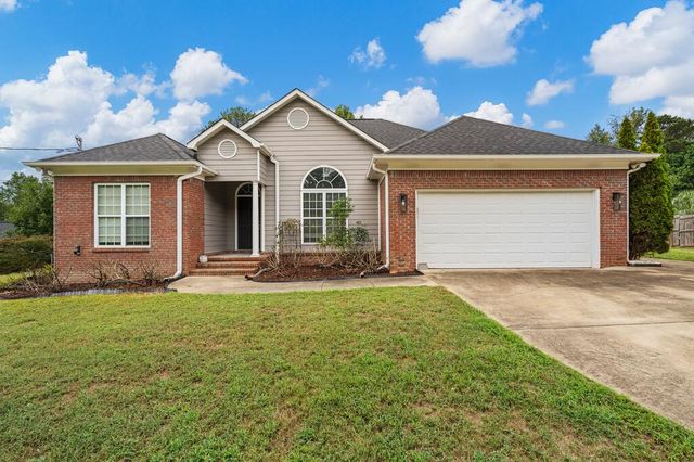 1449 Cummings Road, Smiths Station, AL 36877
